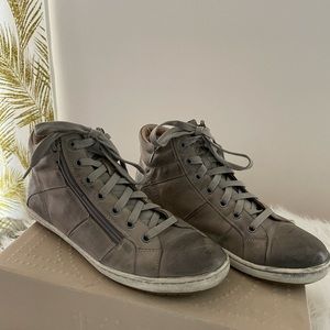 Taos hi top leather shoes with side zippers